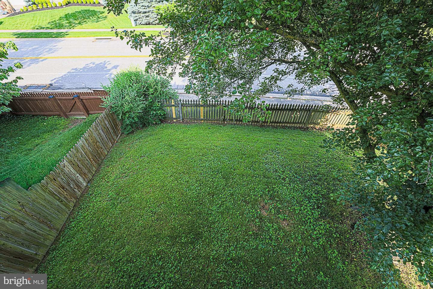 906 Buckland Place photo 30