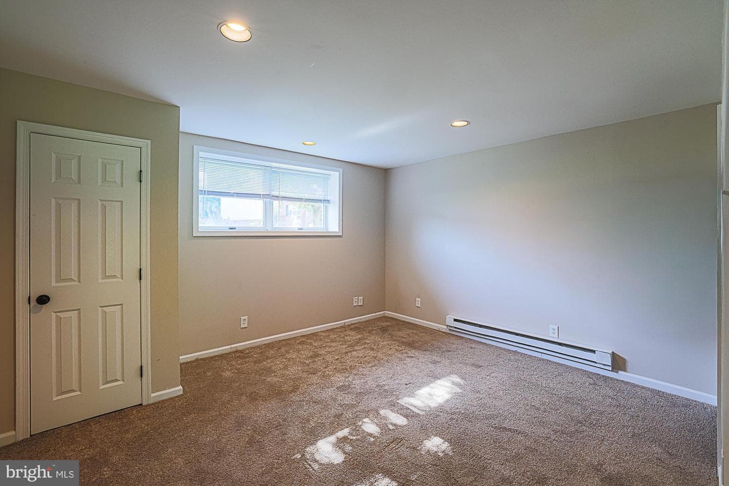 906 Buckland Place photo 34