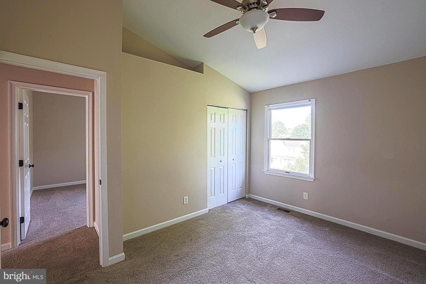 906 Buckland Place photo 47