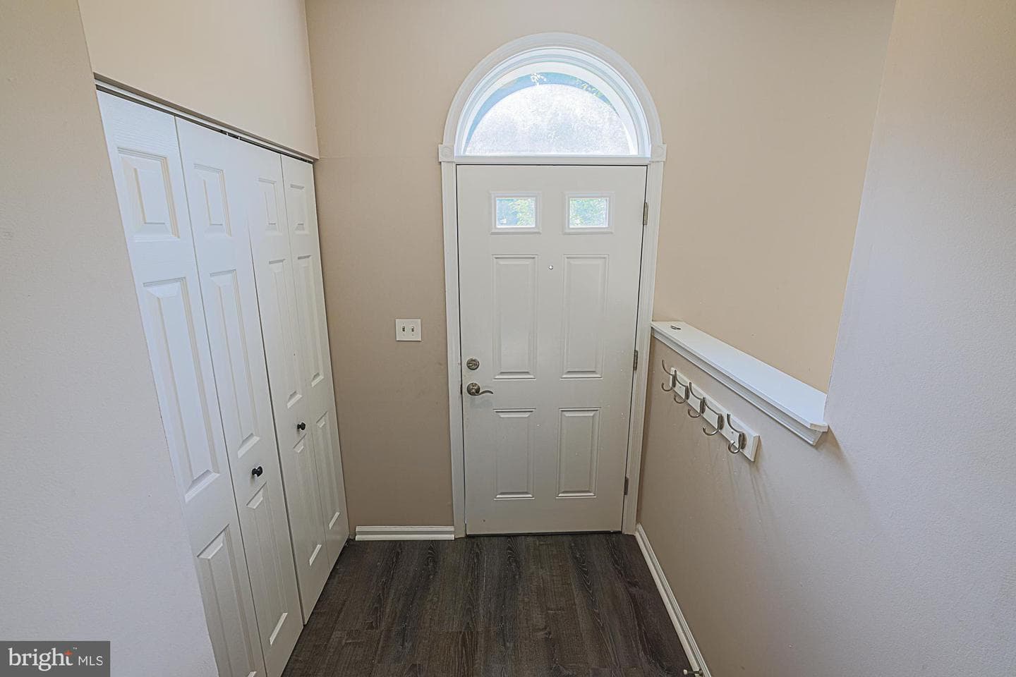 906 Buckland Place photo 7