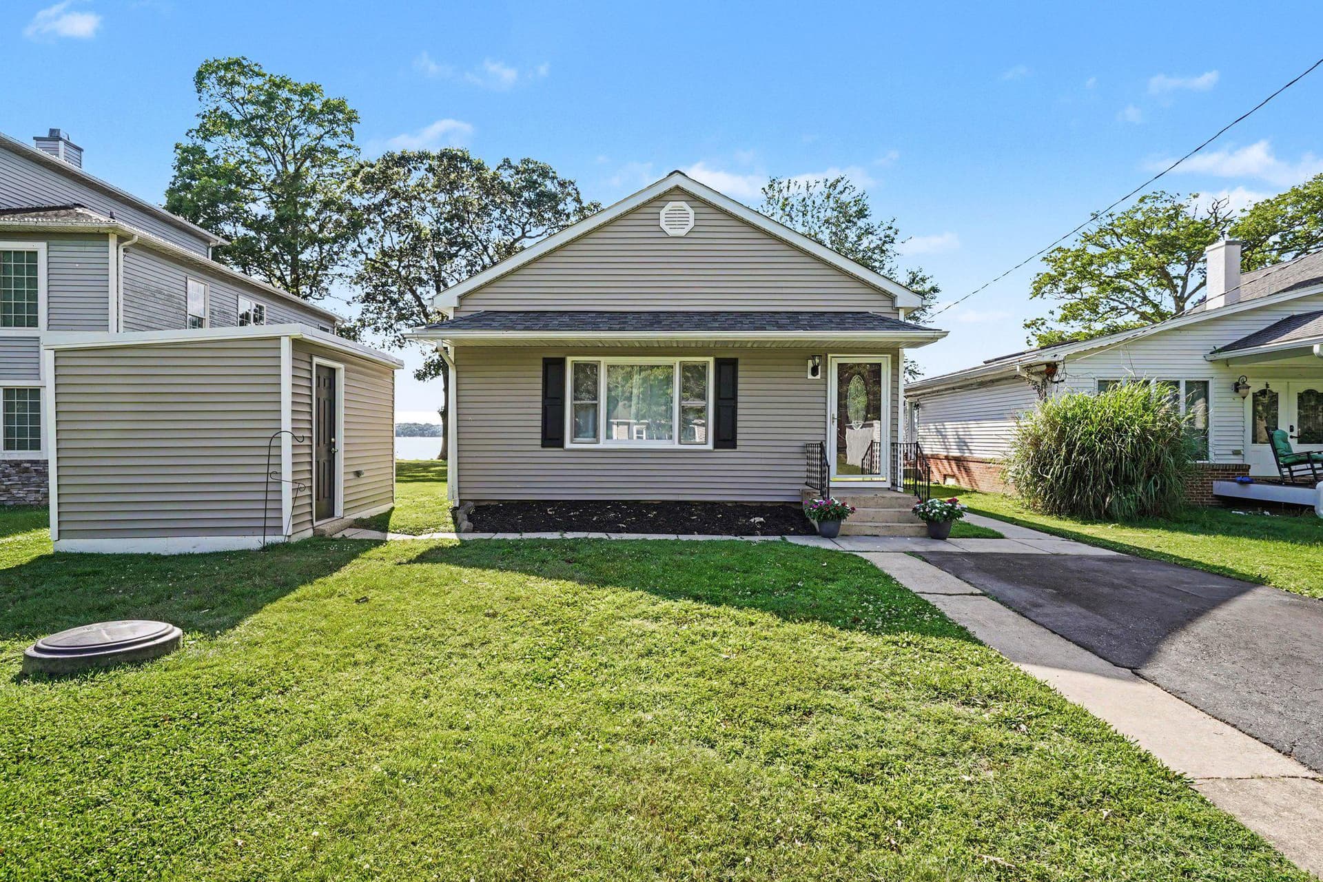 2028 Park Beach Drive photo 3