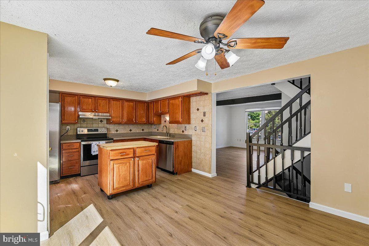 3113 Holly Berry Court photo 9