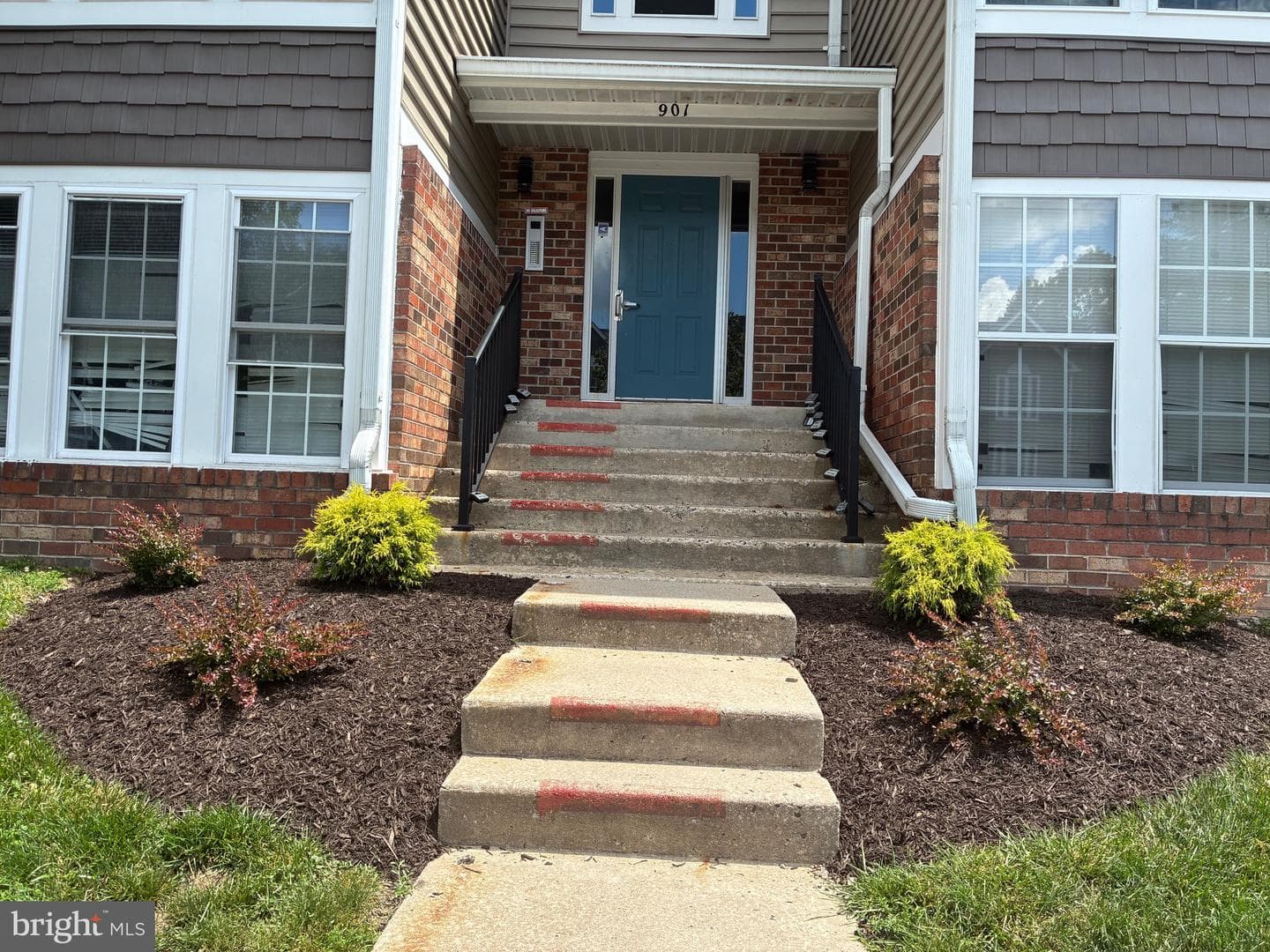 901 Cedar Crest Court #901-F, Edgewood