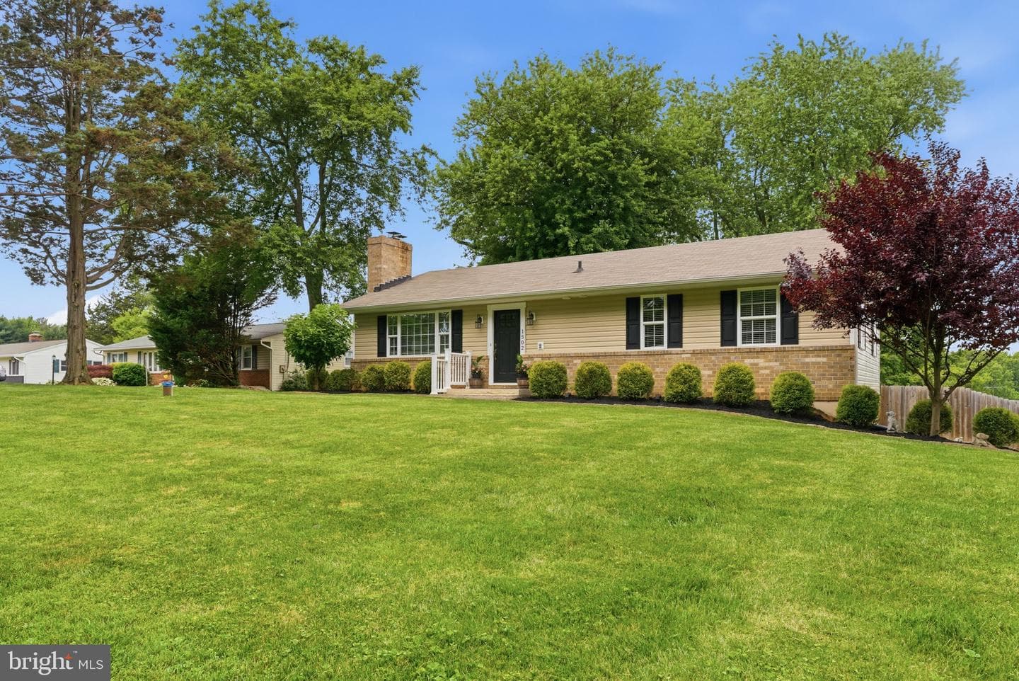 1502 N Bend Road photo 2