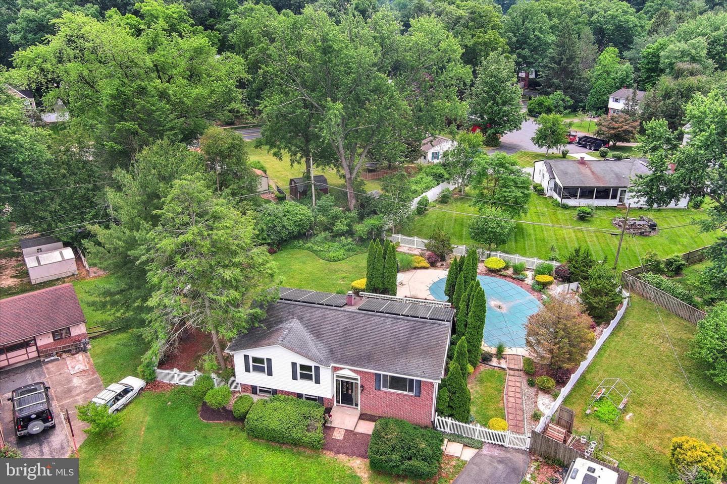 1502 Meadow Court photo 3
