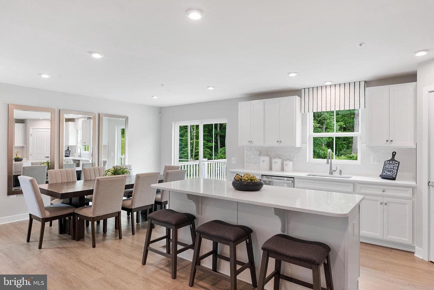 4771 Naples Avenue photo 8