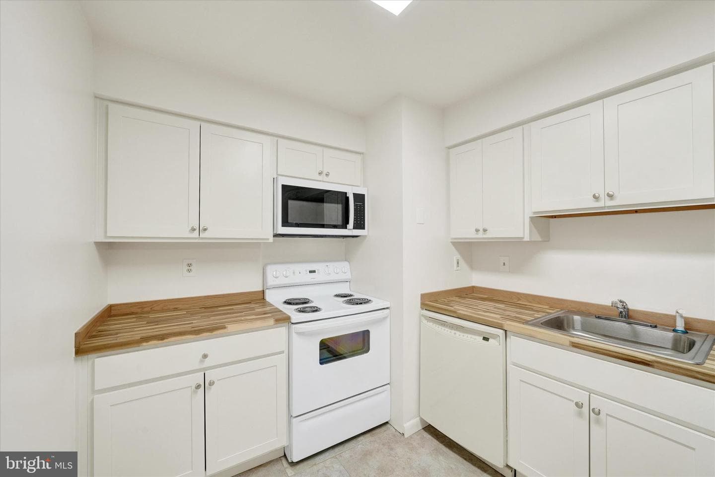 2007 Magnolia Woods Court #b, Edgewood