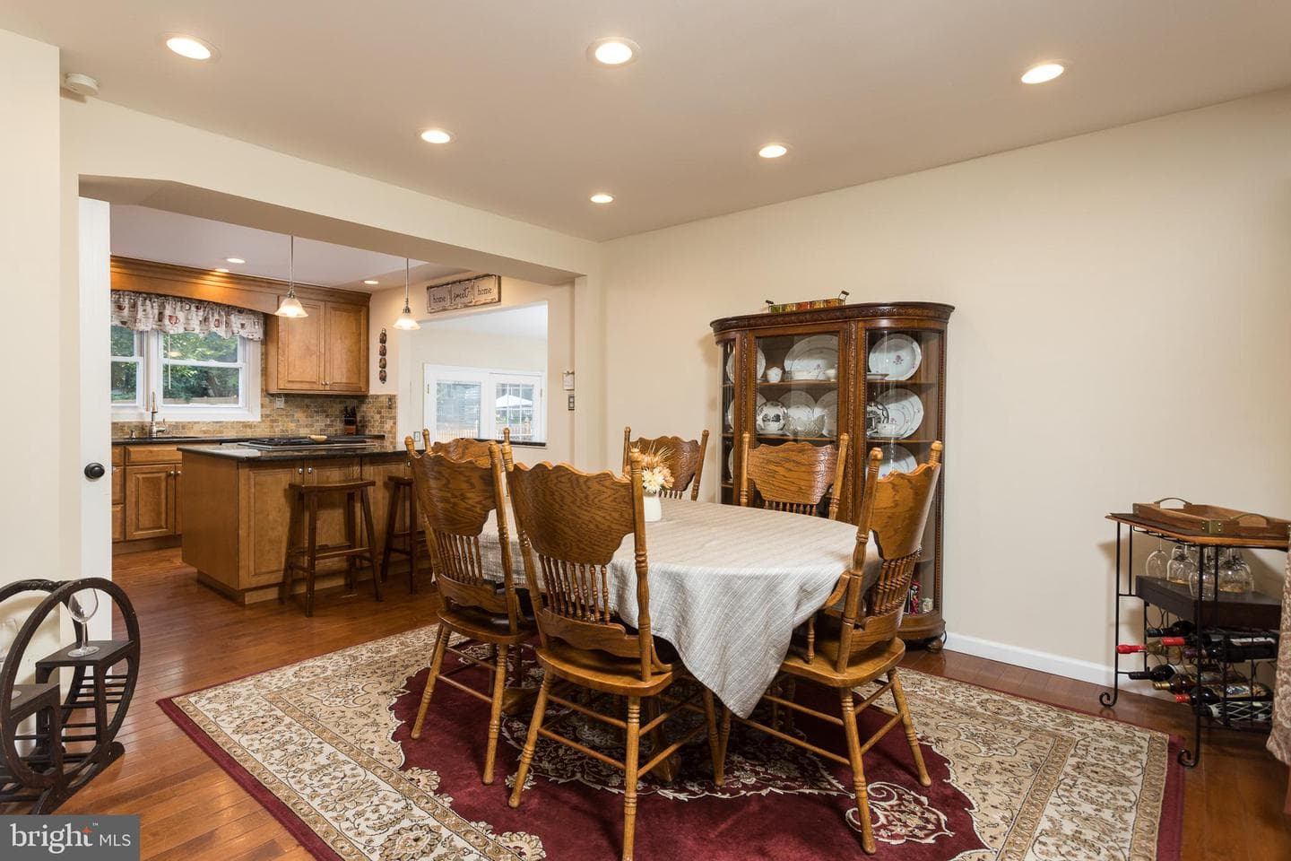 218 Garnett Road photo 14