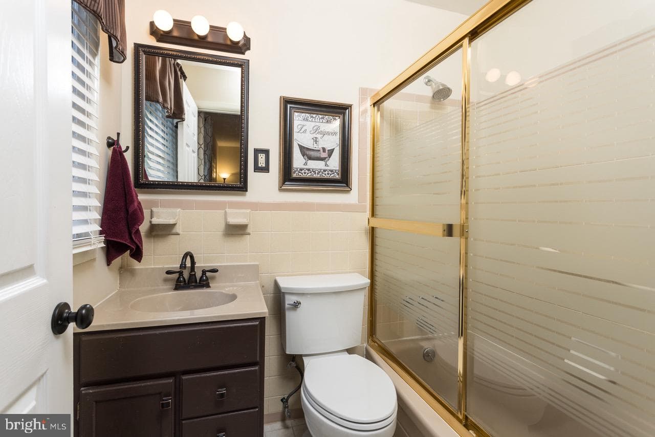 218 Garnett Road photo 20