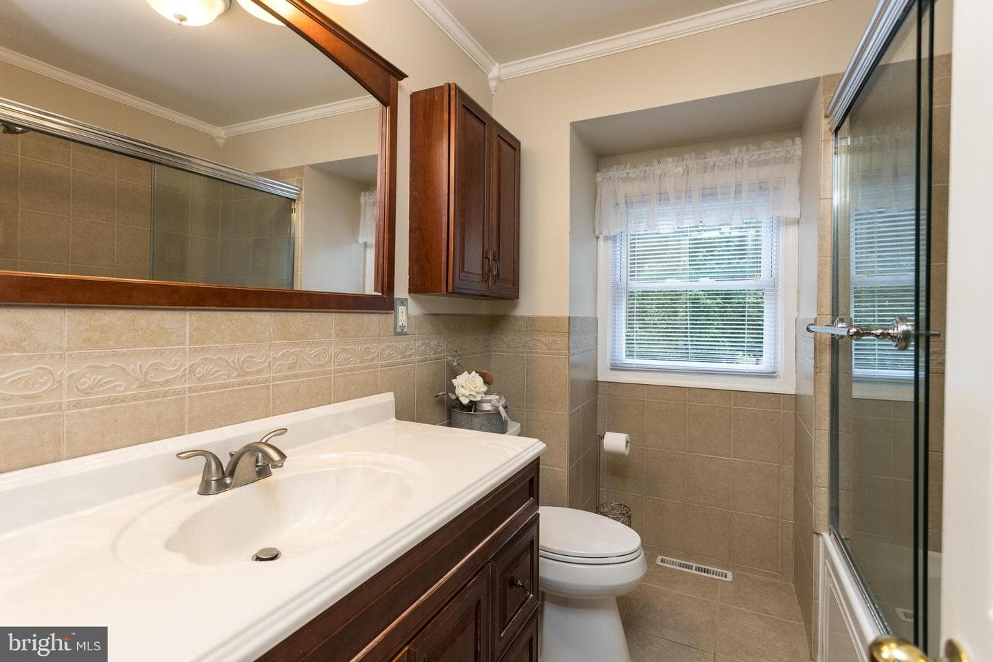 218 Garnett Road photo 25