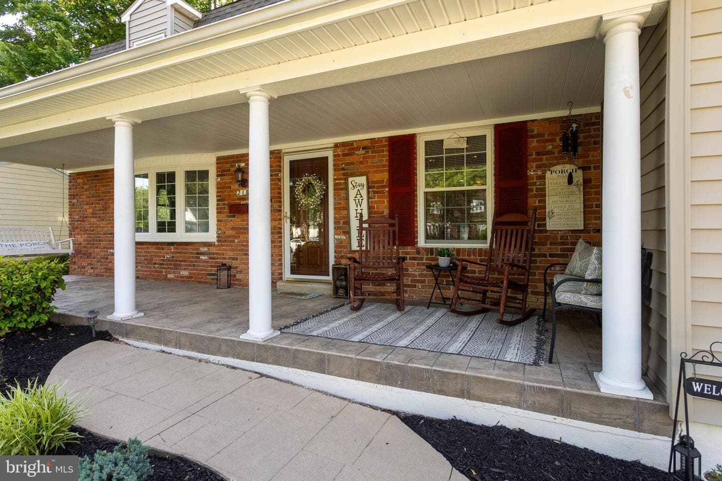 218 Garnett Road photo 3