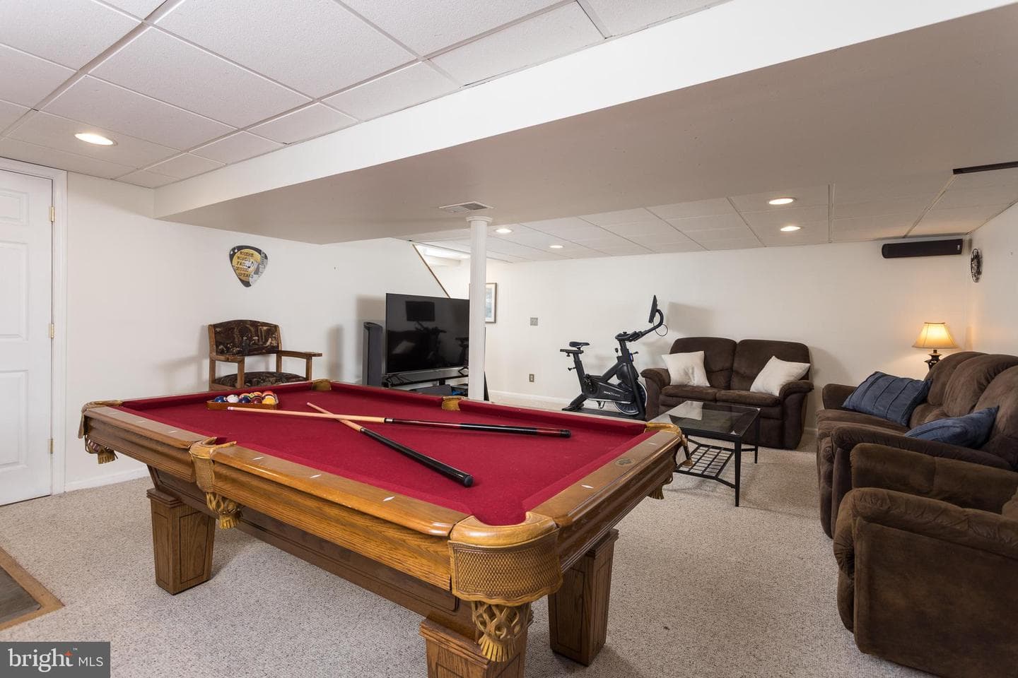 218 Garnett Road photo 33