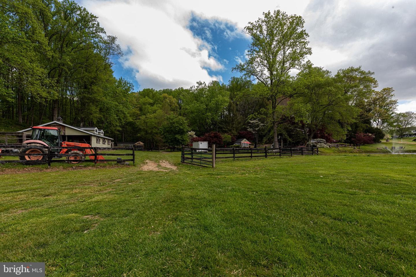 2310 Putnam Road photo 33