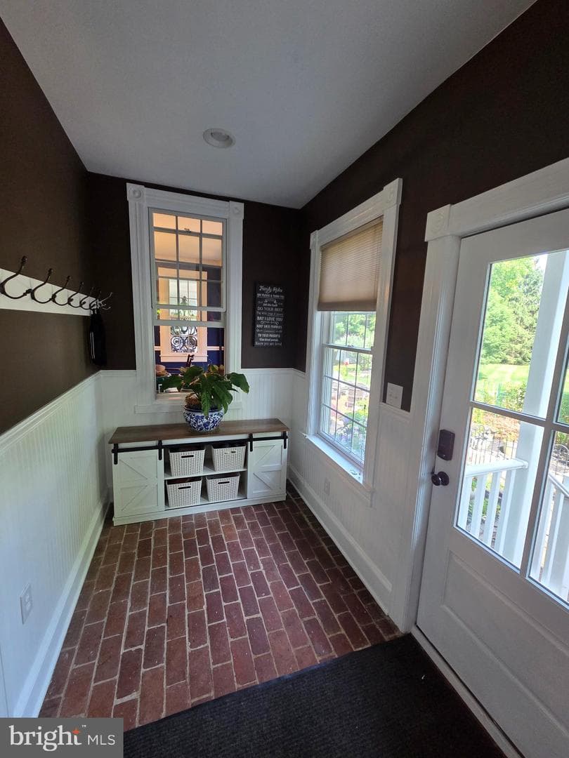 613 Roland Avenue photo 11