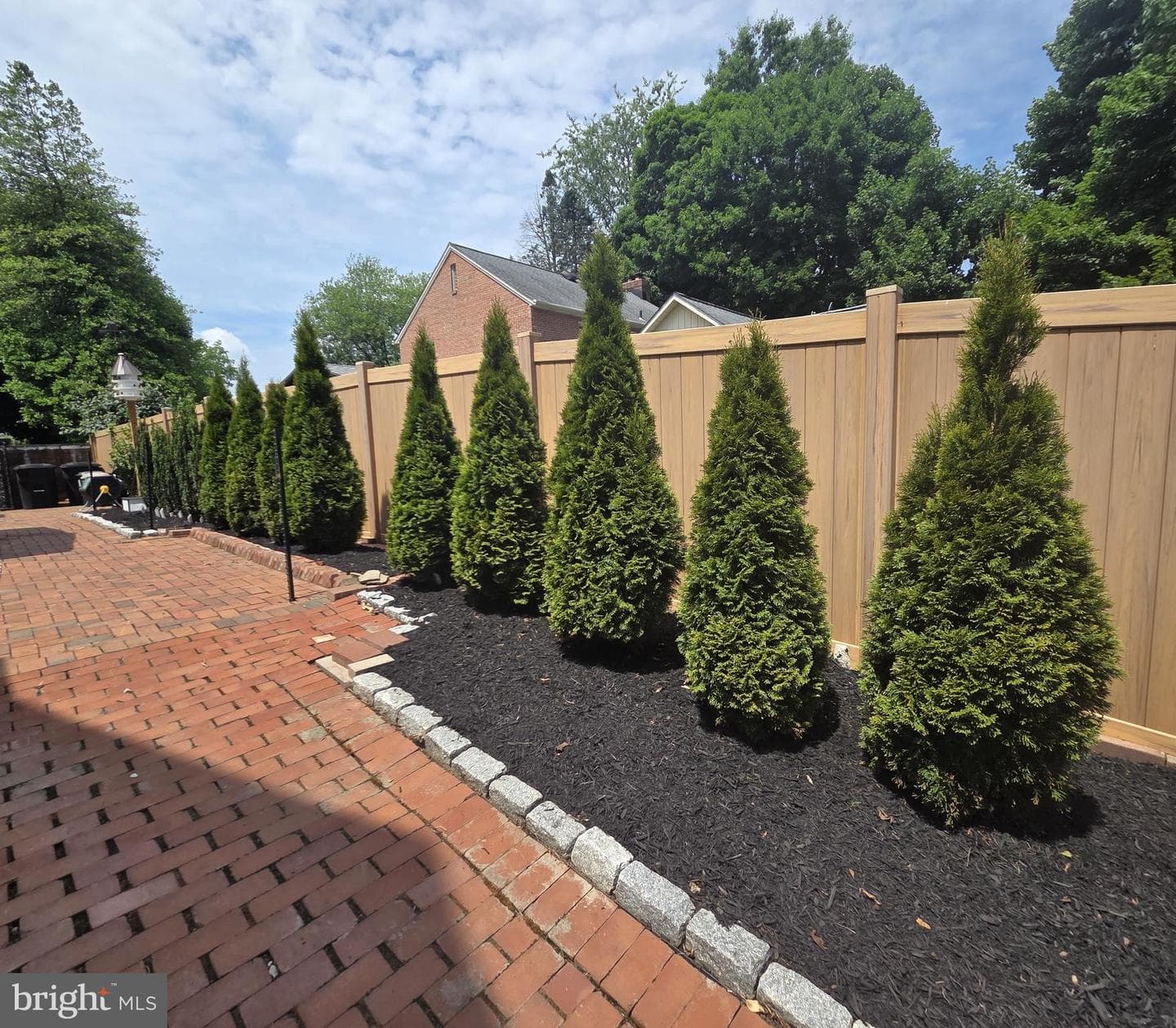 613 Roland Avenue photo 23