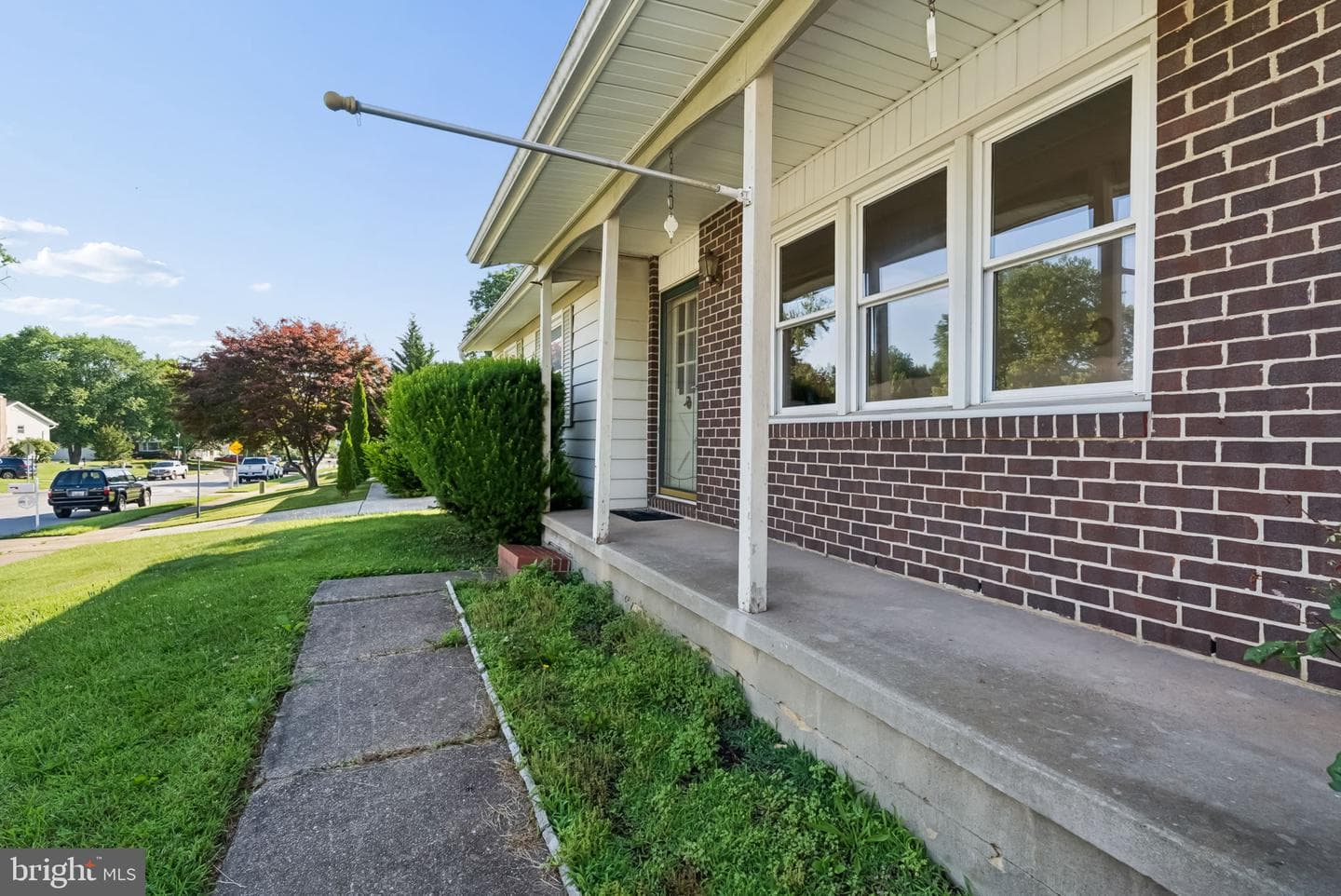 209 Bright Oaks Drive photo 4