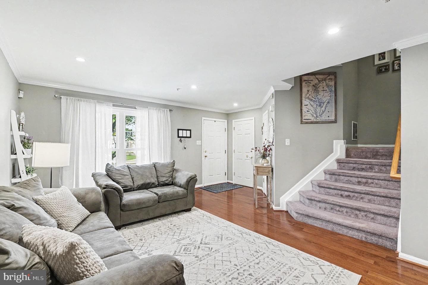 749 Shallow Ridge Court photo 4