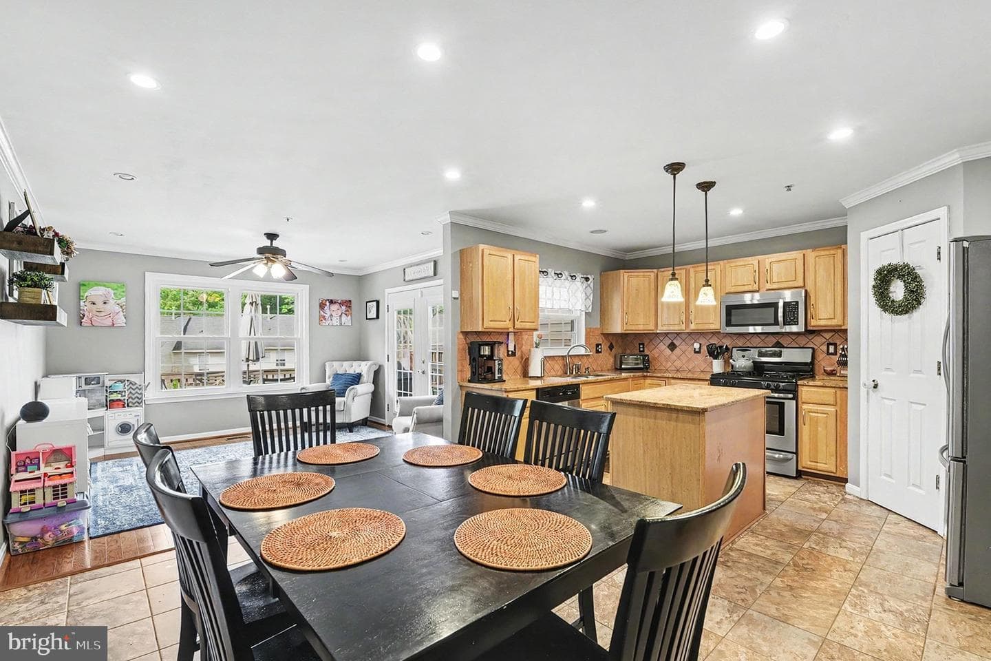 749 Shallow Ridge Court photo 5
