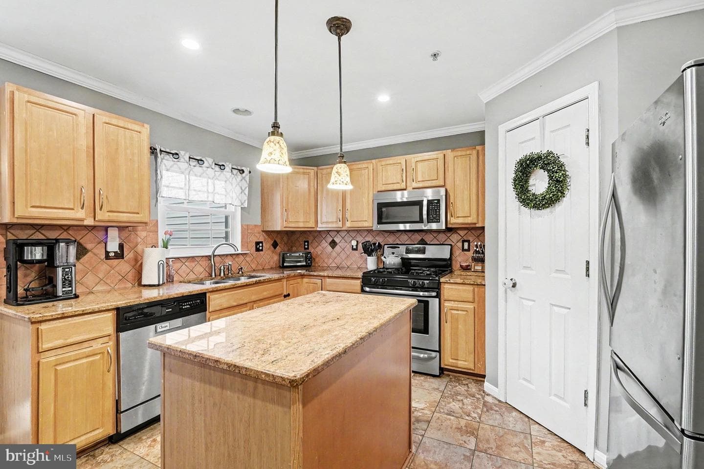 749 Shallow Ridge Court photo 9