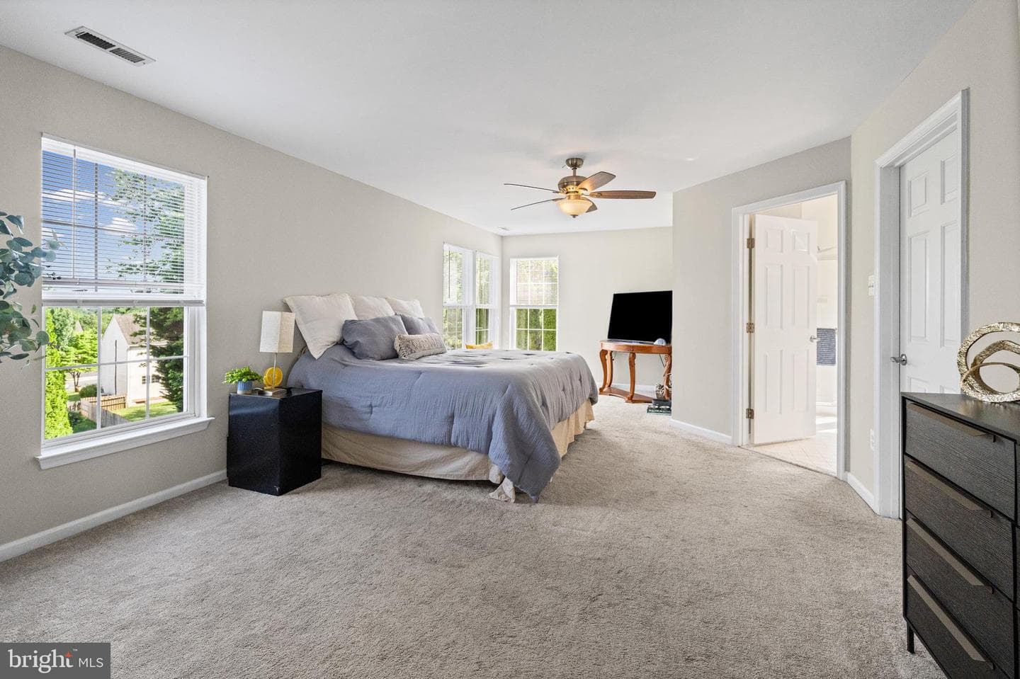 1011 Irwins Choice photo 18