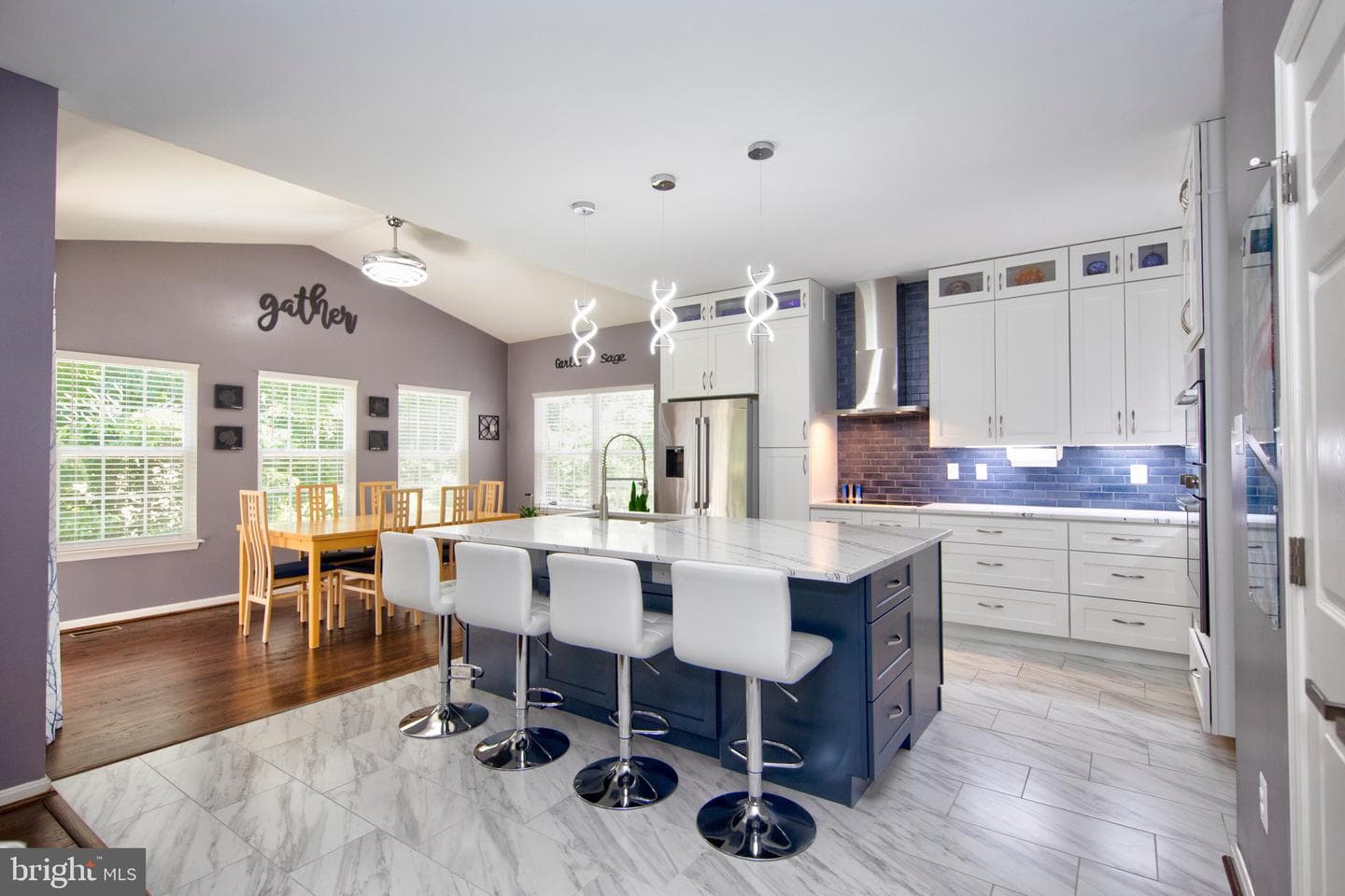 902 Scannell Court photo 4