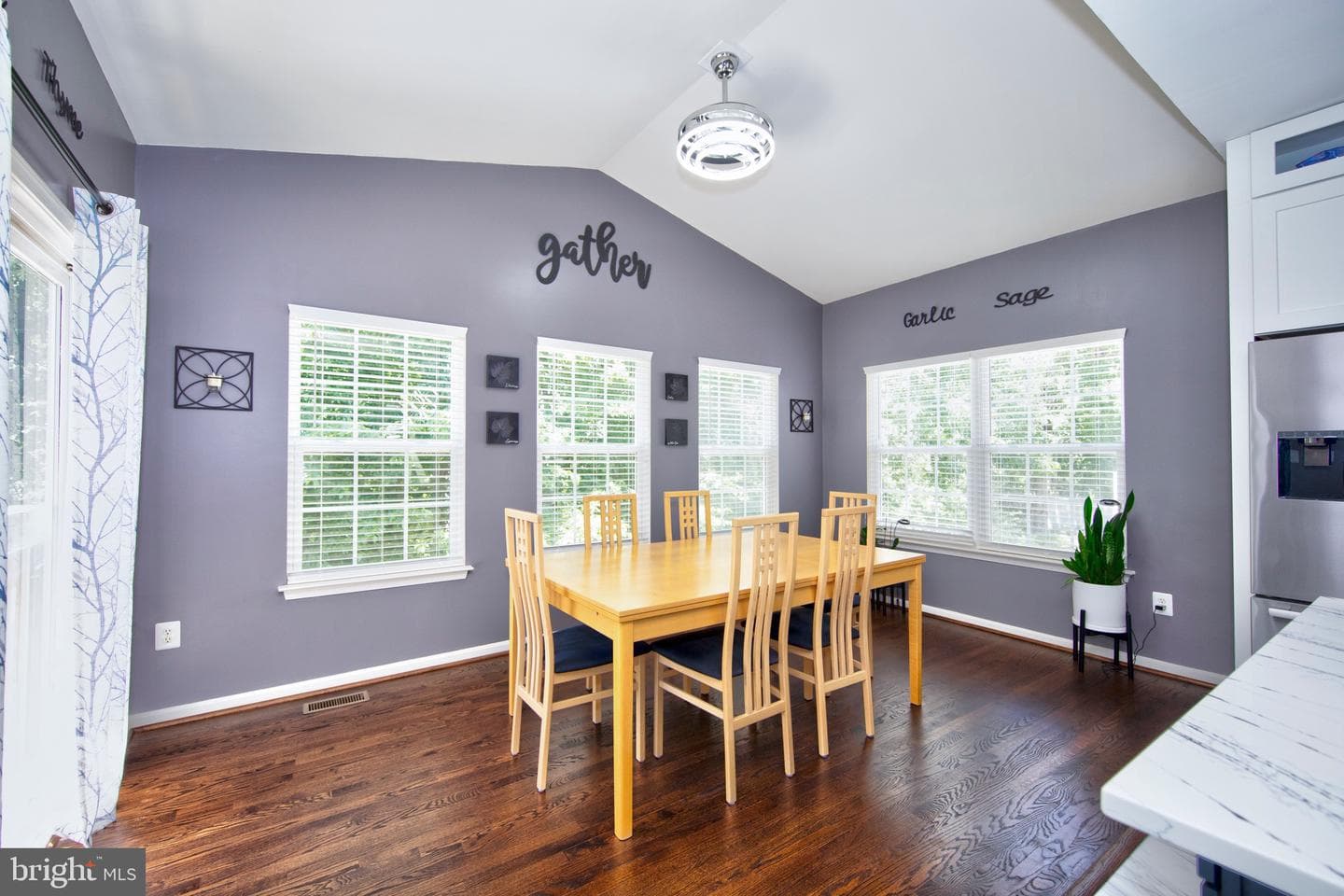 902 Scannell Court photo 7