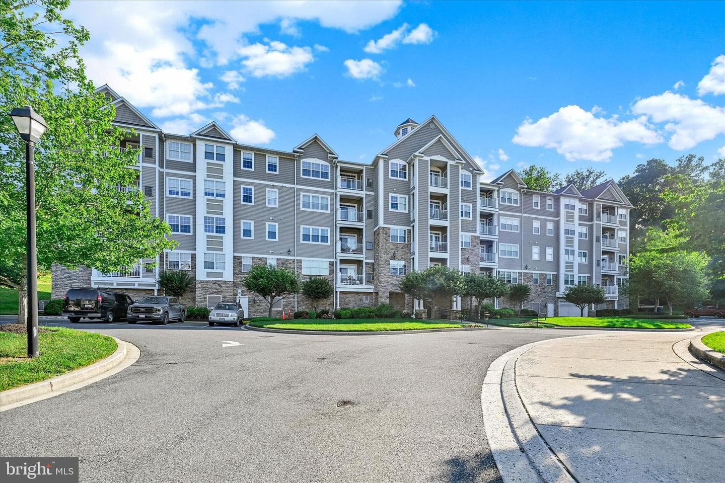 902 Macphail Woods Crossing #4j photo 3