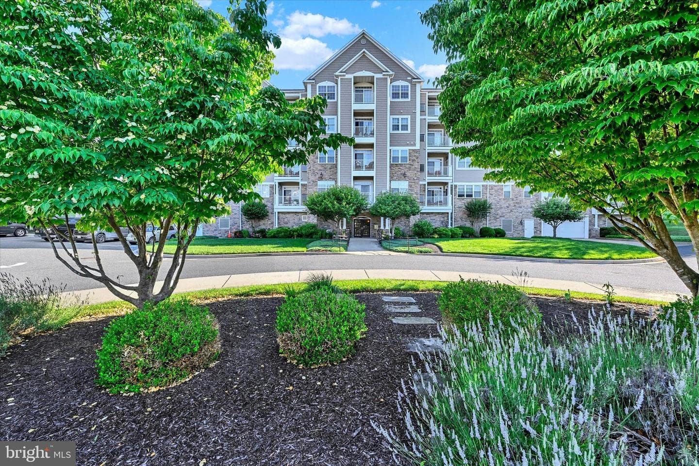 902 Macphail Woods Crossing #4j photo 4