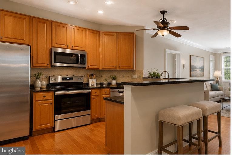 902 Macphail Woods Crossing #4j photo 5