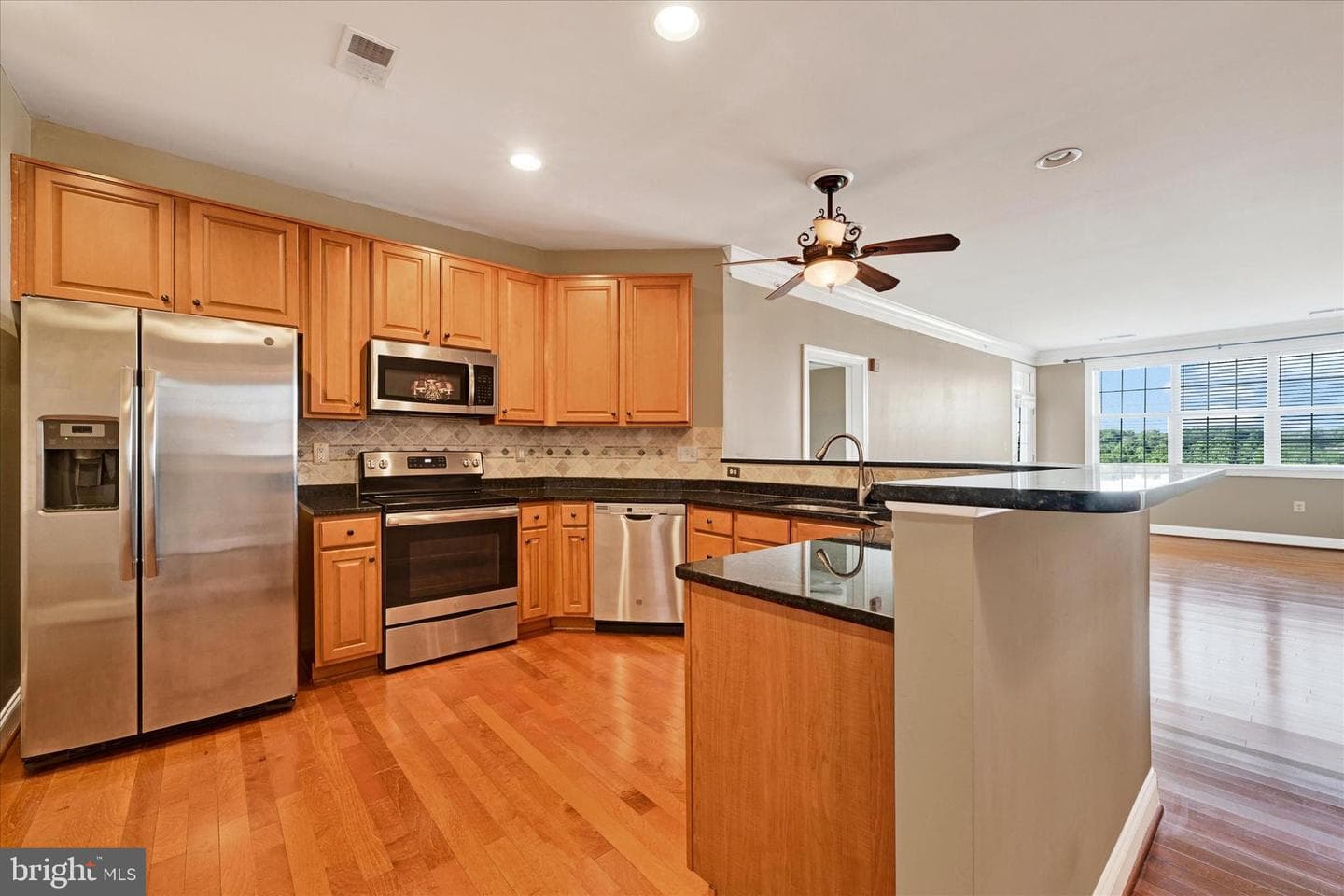 902 Macphail Woods Crossing #4j photo 6