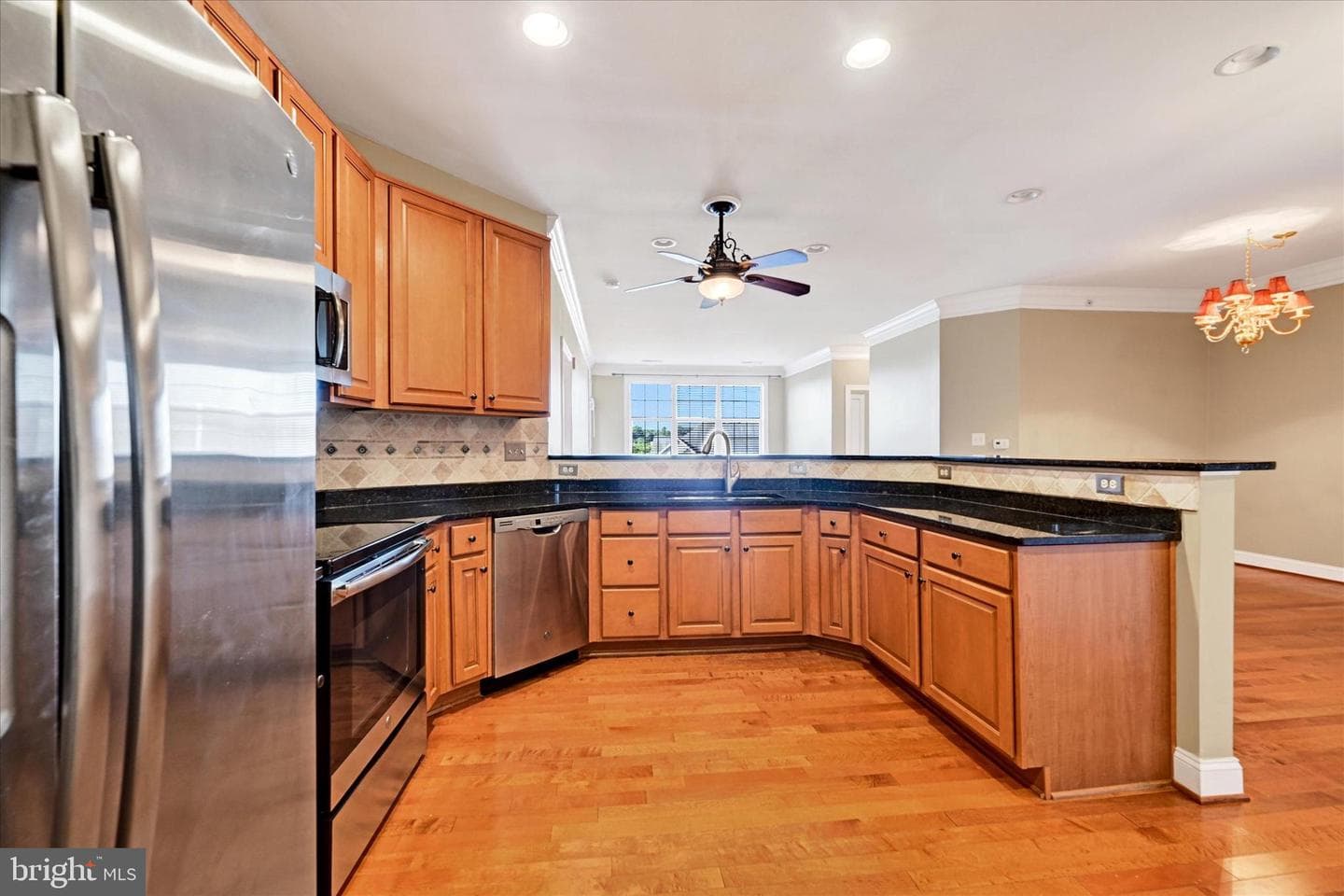 902 Macphail Woods Crossing #4j photo 9