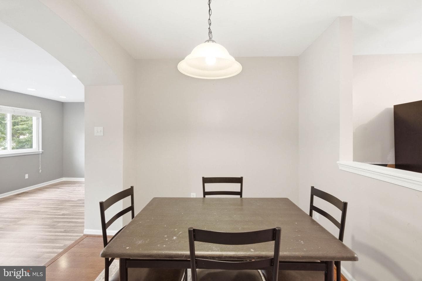 422 Kentmore Terrace photo 16