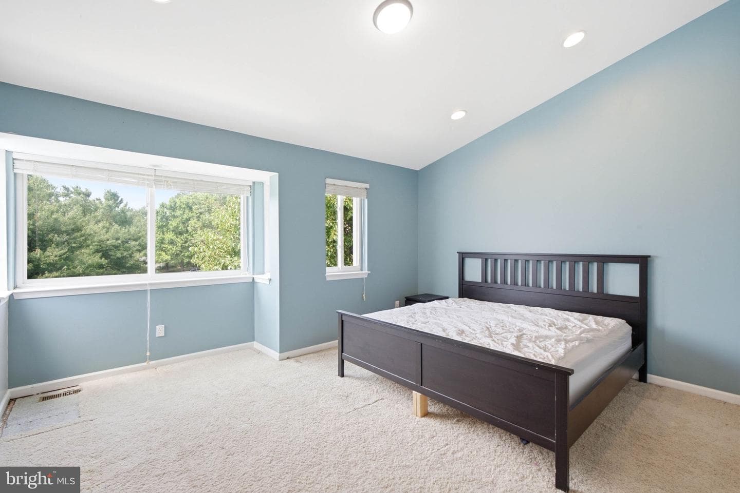 422 Kentmore Terrace photo 21
