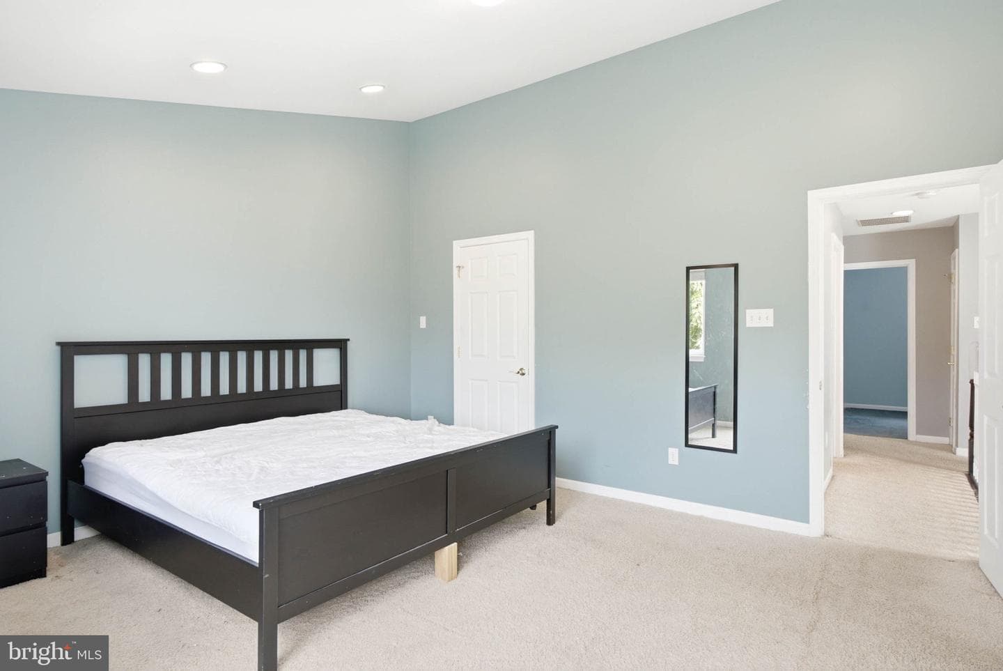 422 Kentmore Terrace photo 22