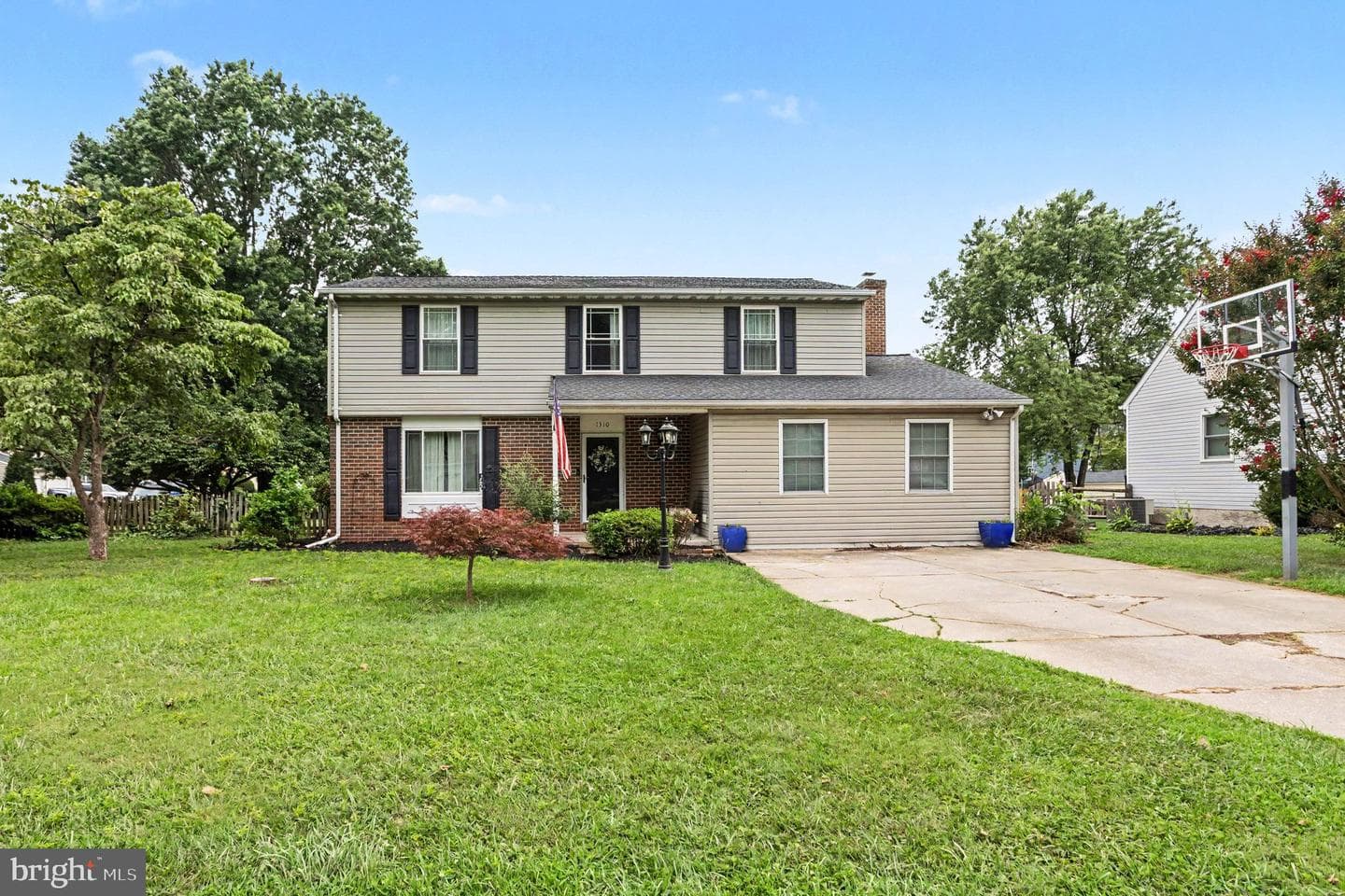 1310 Sweetbriar Lane photo 3
