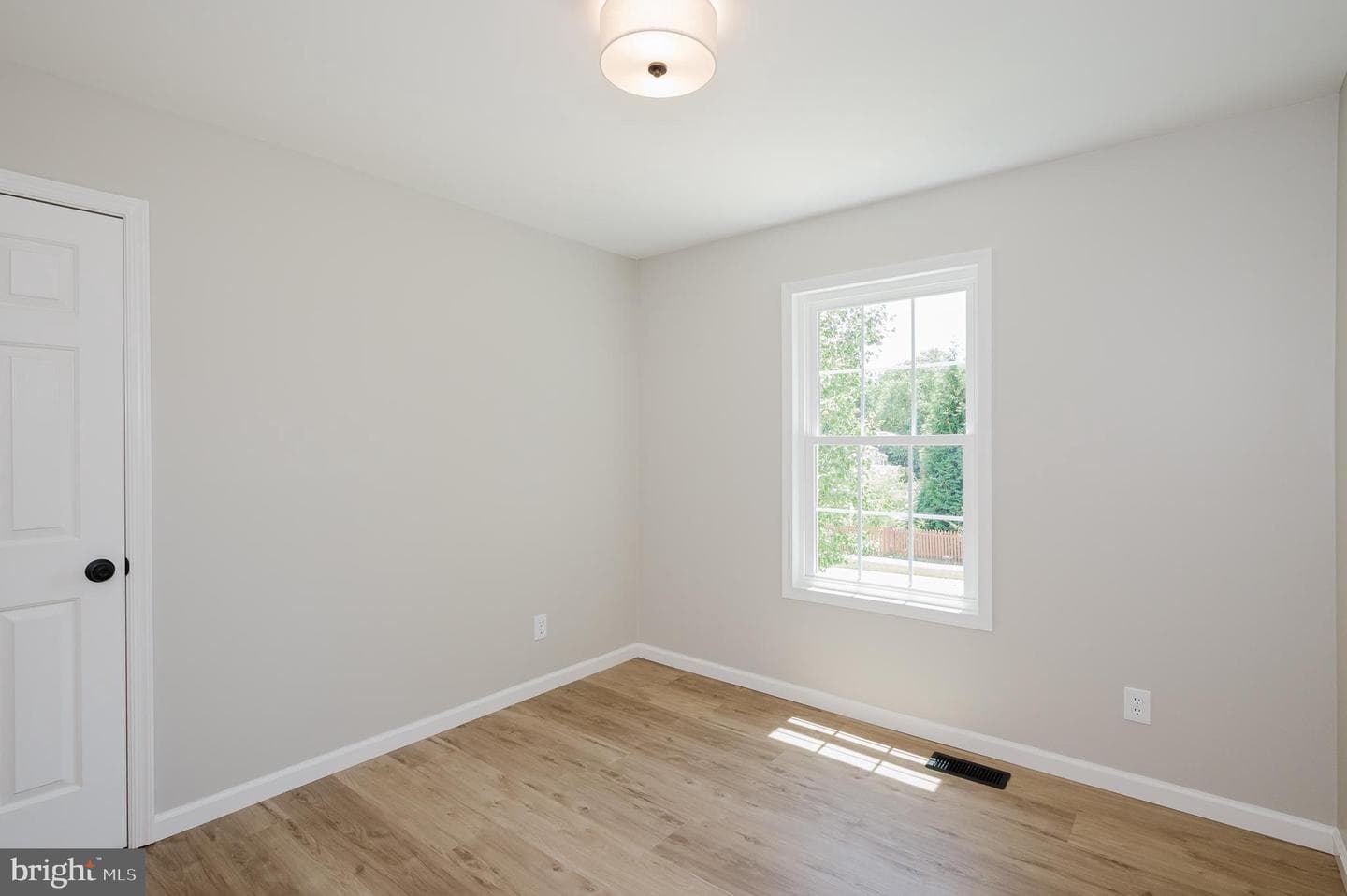 208 Decoy Drive photo 27