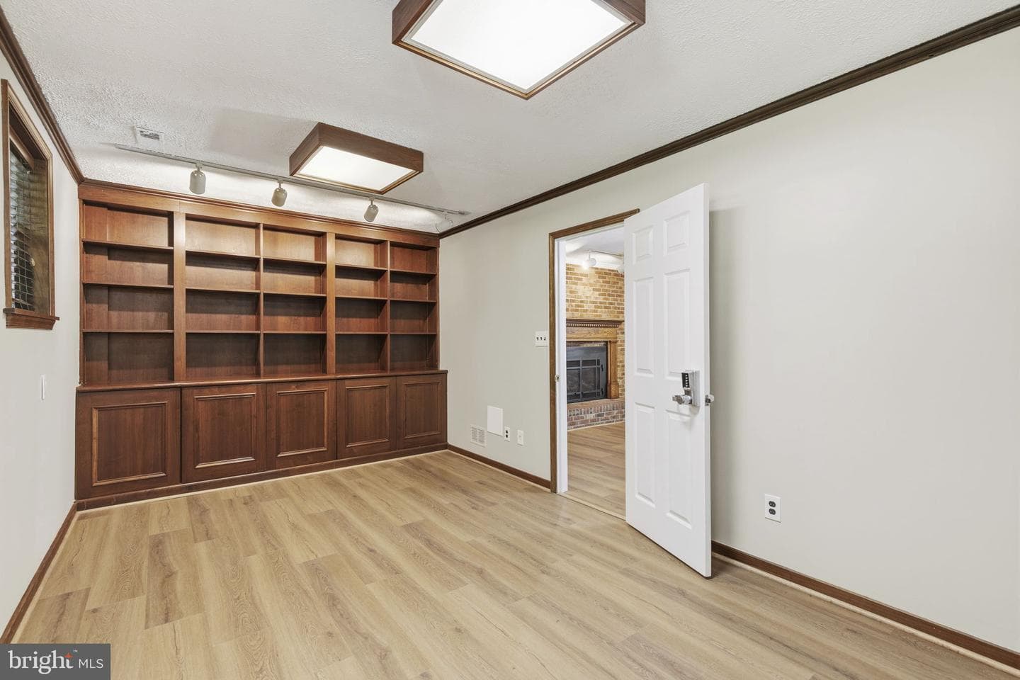 1602 E Branch Court photo 27