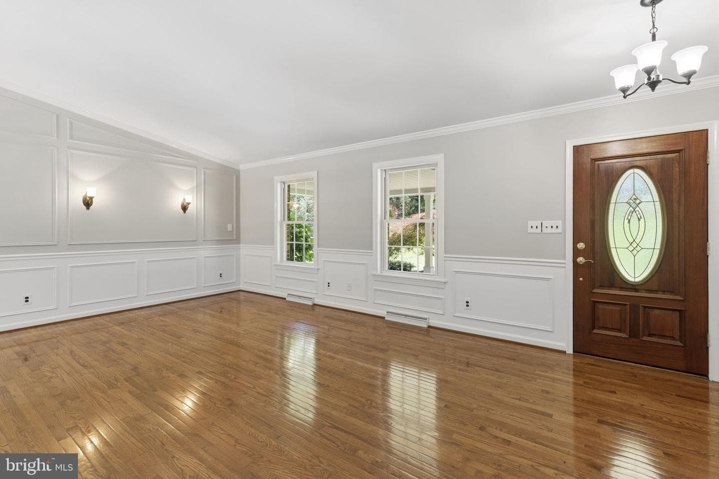 1602 E Branch Court photo 4