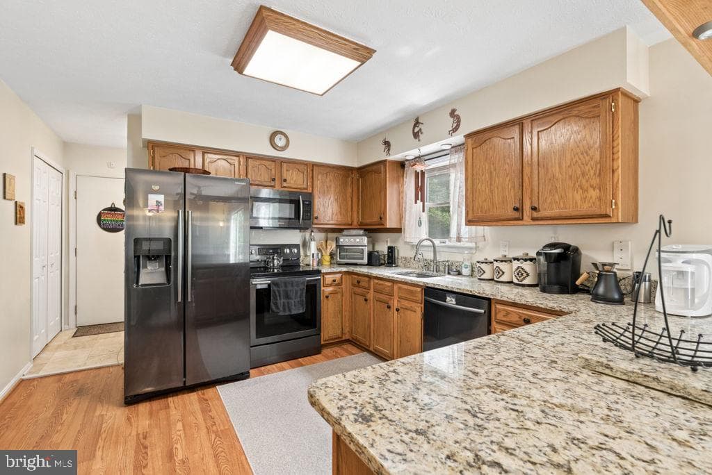1212 Trillium Court photo 15