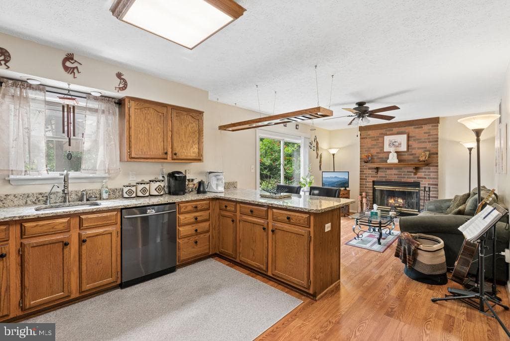 1212 Trillium Court photo 17