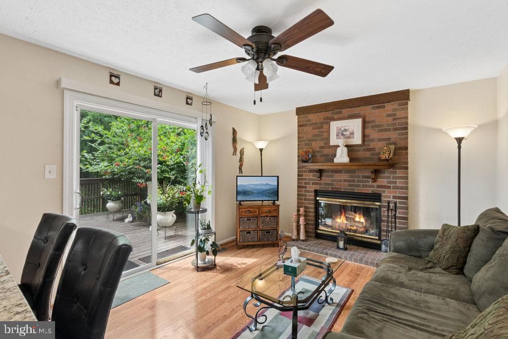 1212 Trillium Court photo 22