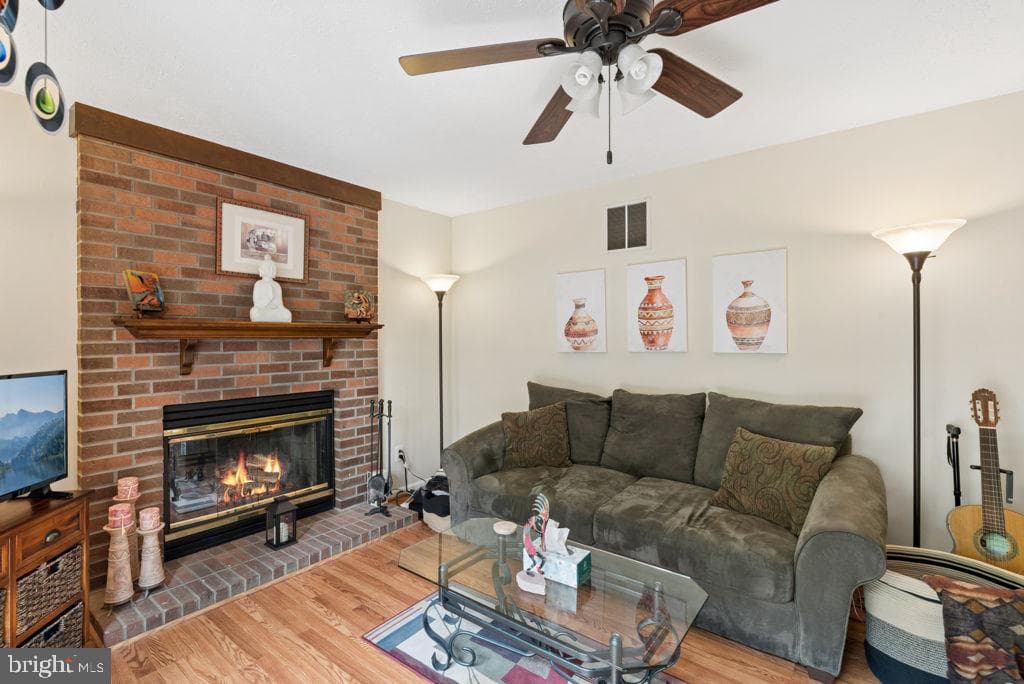 1212 Trillium Court photo 24
