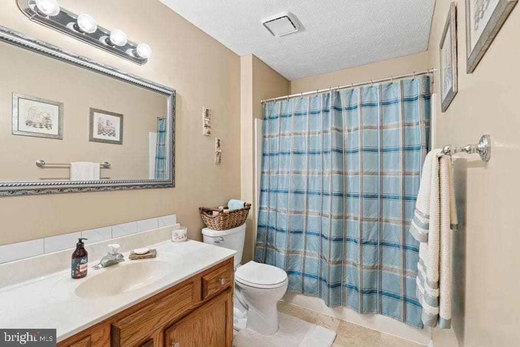 1212 Trillium Court photo 34