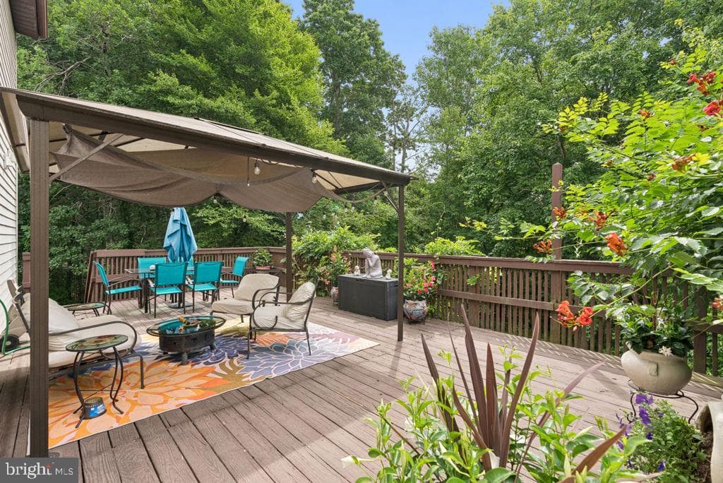 1212 Trillium Court photo 41