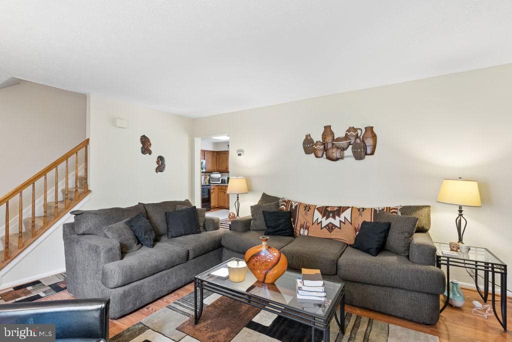 1212 Trillium Court photo 7