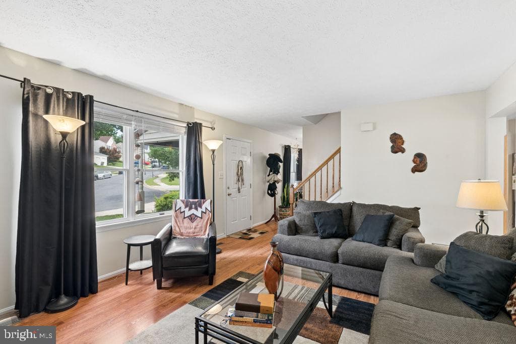 1212 Trillium Court photo 8