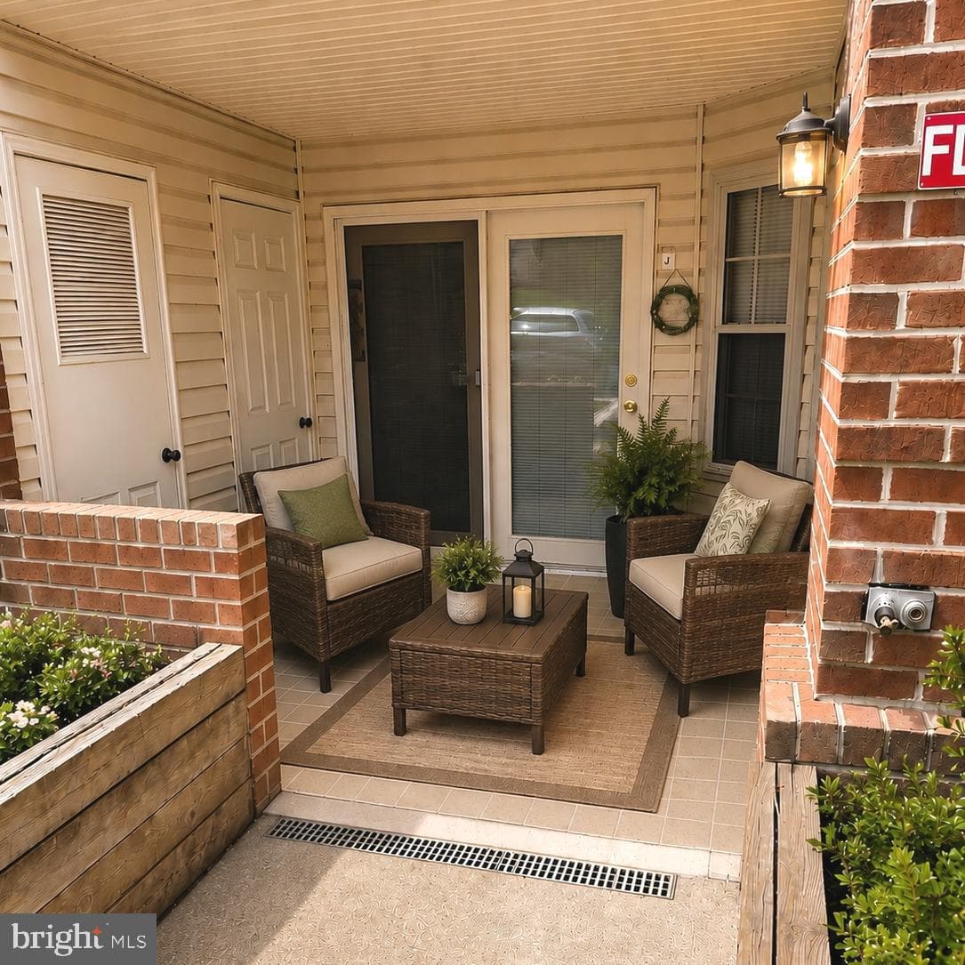 1712 Landmark Drive #j photo 3