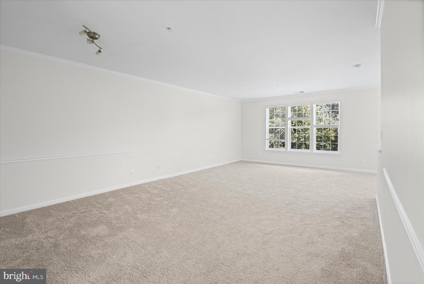 1670 Mohegan Drive #b photo 6