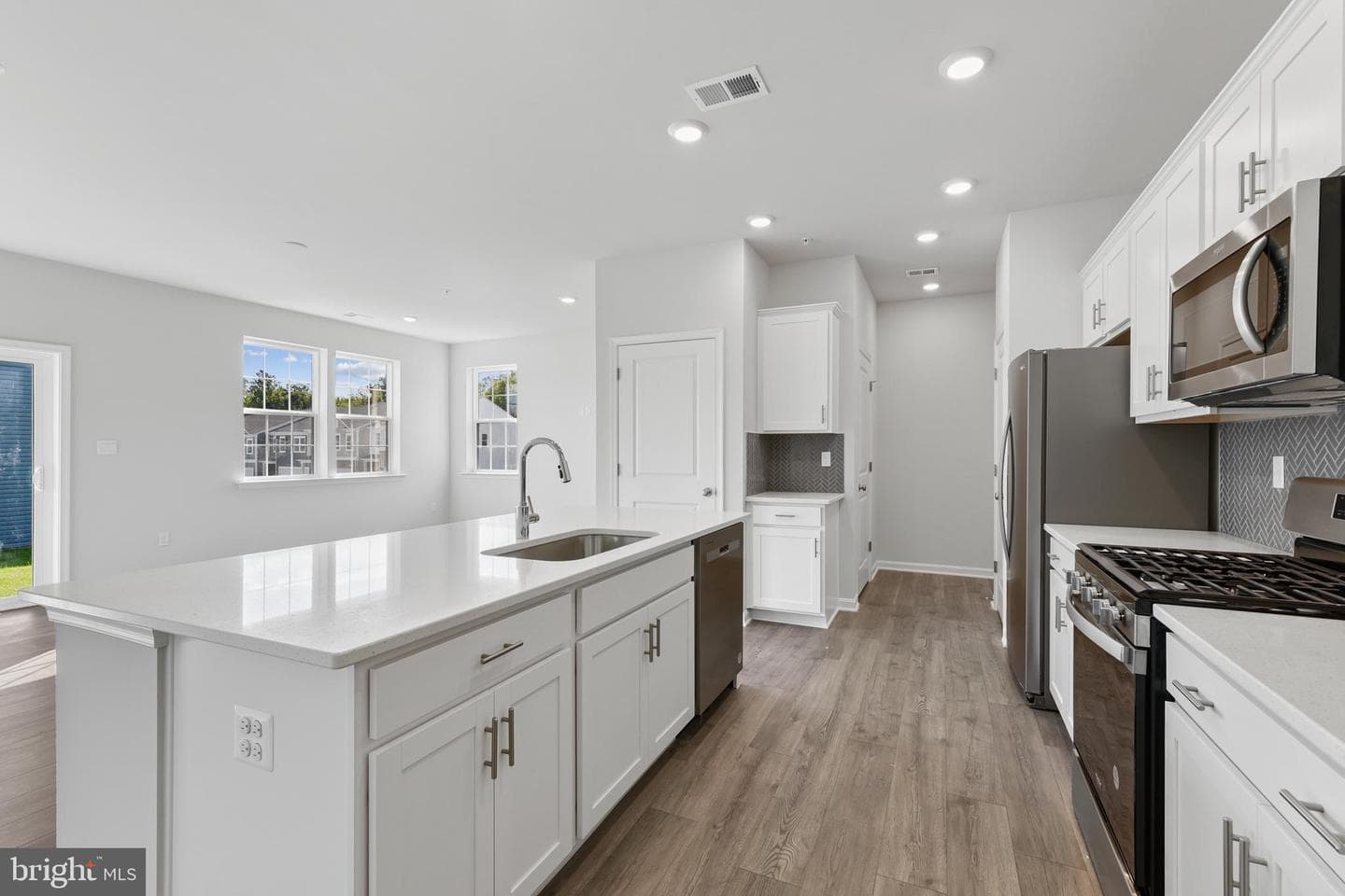 1709 Carver Circle photo 7