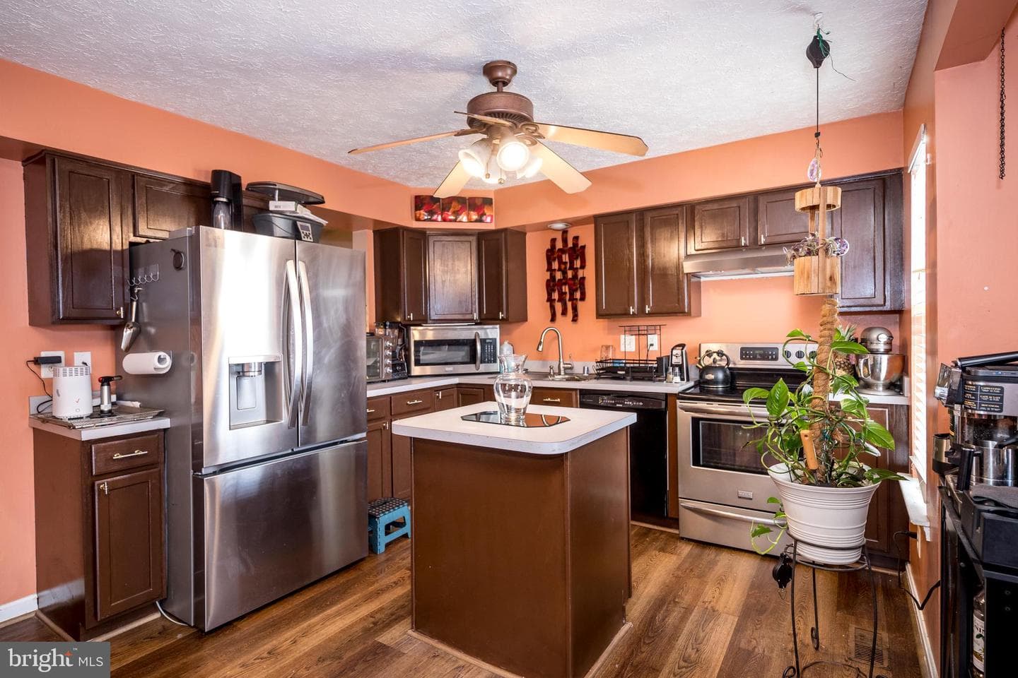 225 Woodland Green Way photo 8